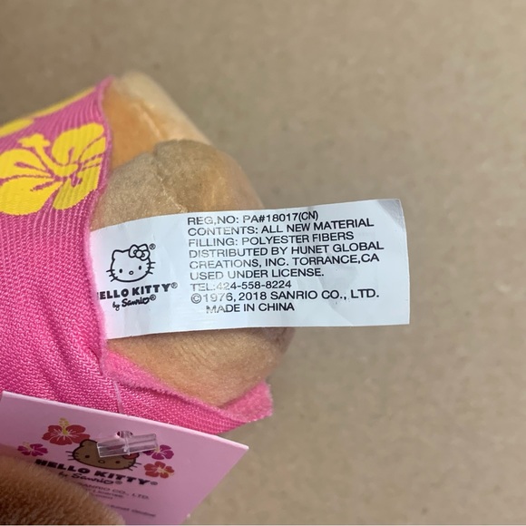 Hello Kitty HAWAII 6” Plush DOLL Light Pink White Flower Lei Sarong Sanrio NWT - Picture 4 of 4